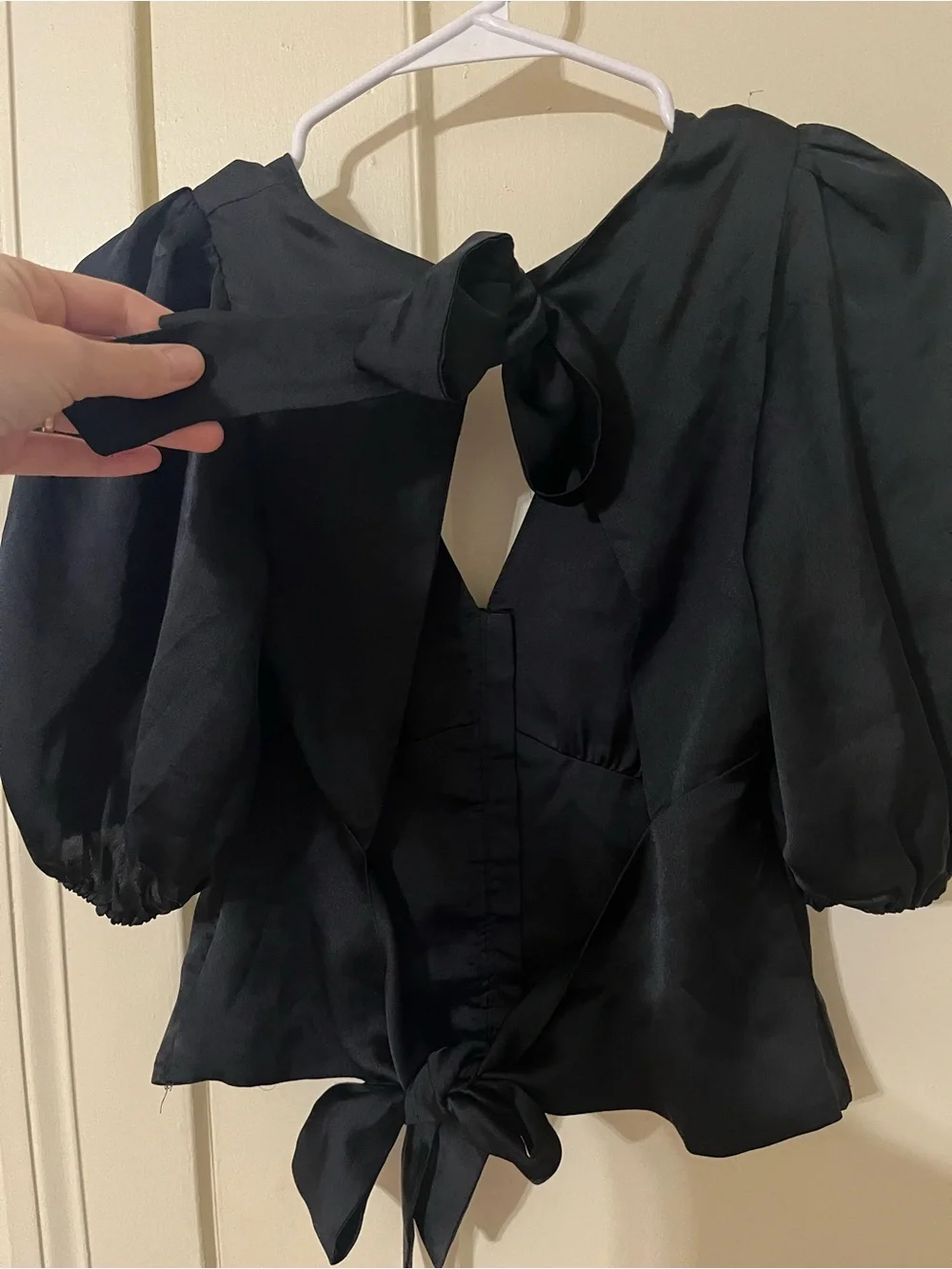 Abercrombie & Fitch Black Puff-Sleeve V-Neck Blouse